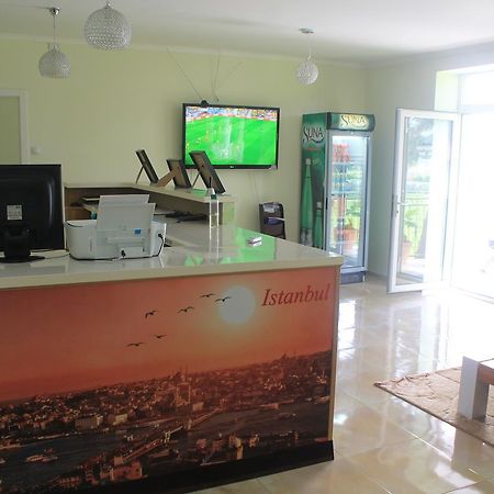 Hotel Istanbul Skopje Bagian luar foto